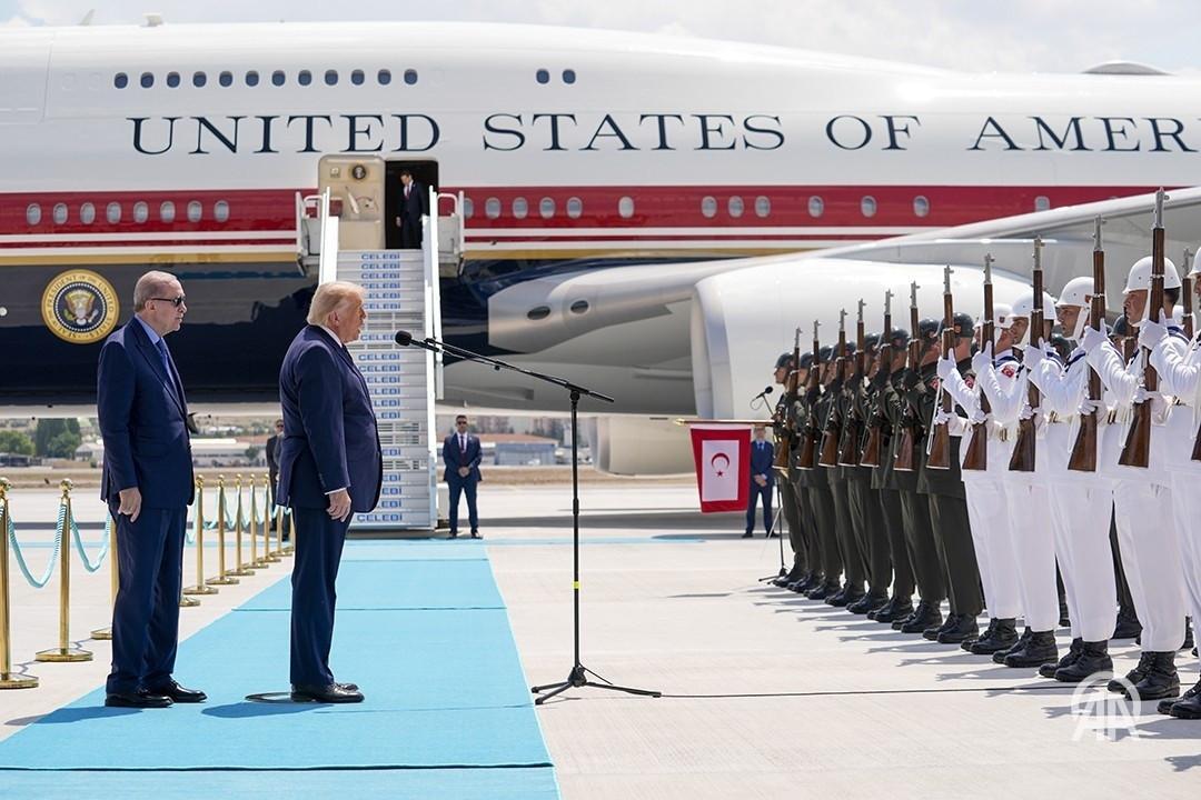 Trump secretly left Türkiye on smaller jet amid Iran threat: Report