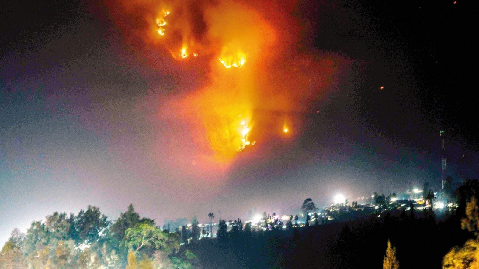 Schools remain closed as Indonesia battles wildfires