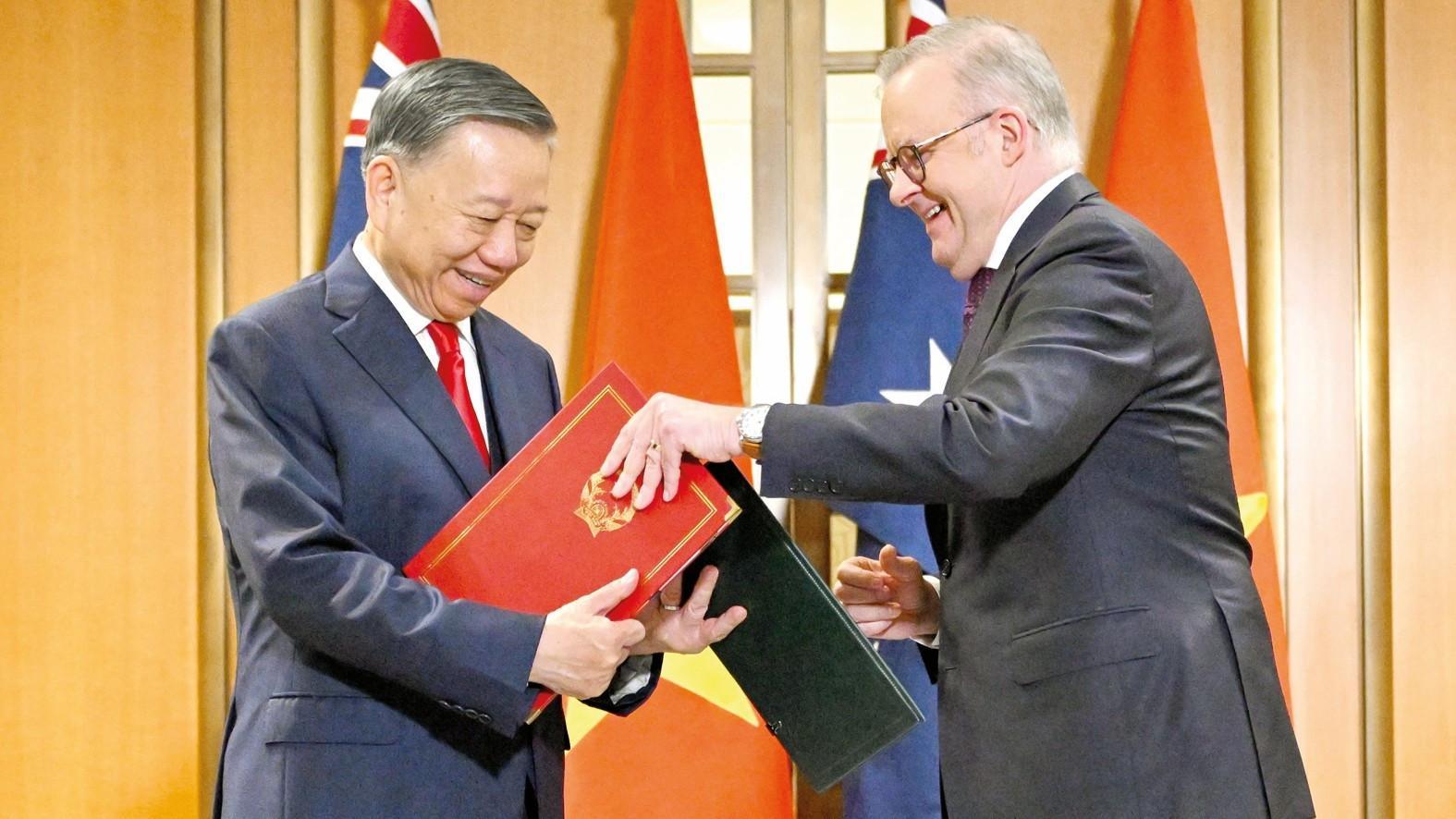 Australia and Vietnam boost military ties in nod to China
