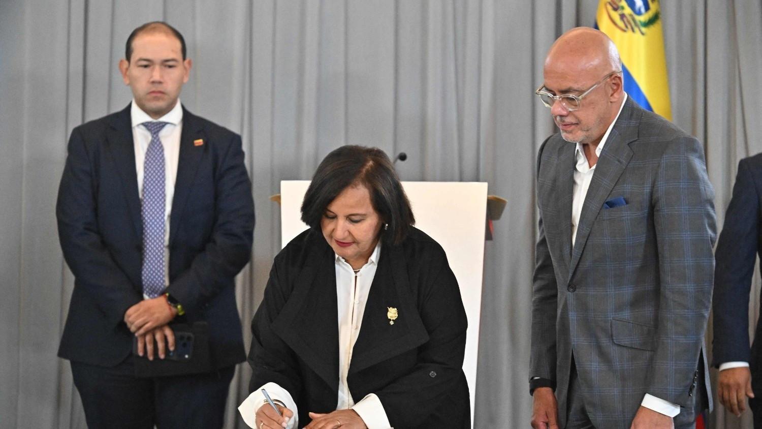 Leaders and opposition wrap up talks in Venezuela