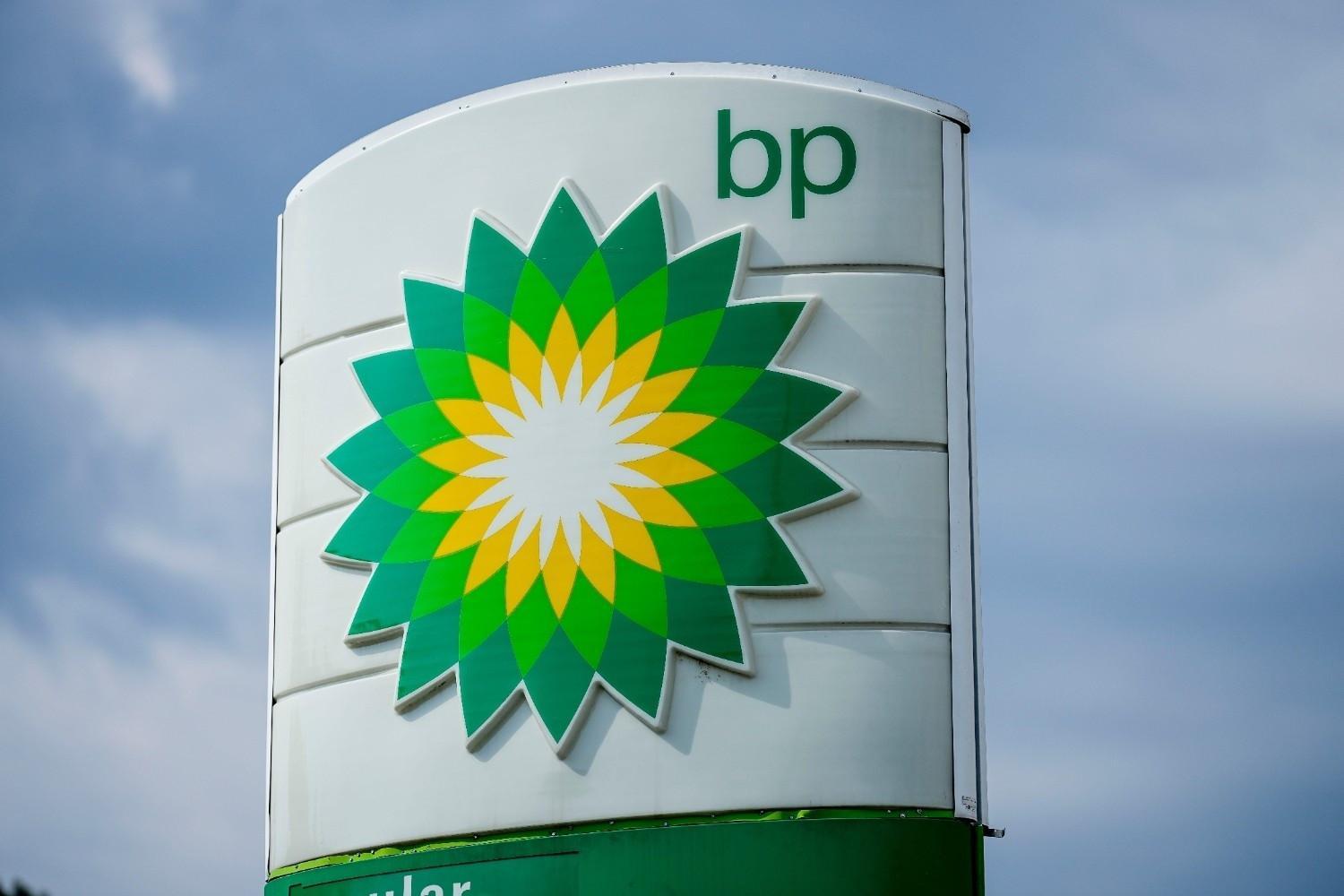 Venezuela inks gas deals with BP, two other foreign companies