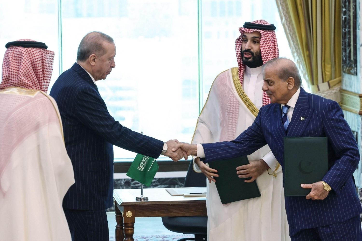 Trump welcomes Türkiye-Saudi-Pakistan defense pact