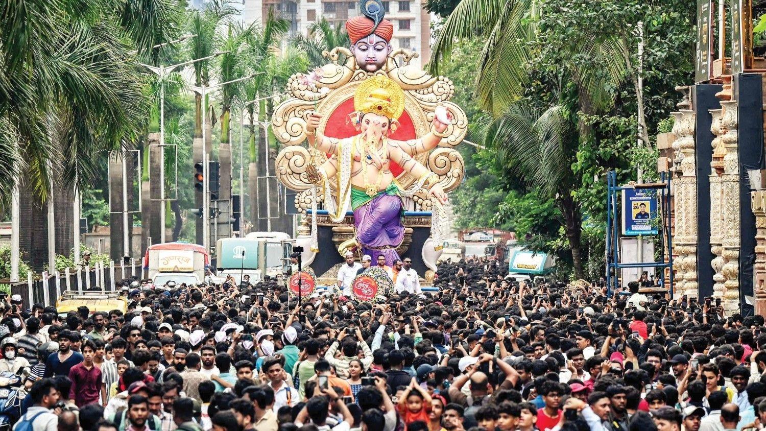 India temple stampede kills seven: authorities