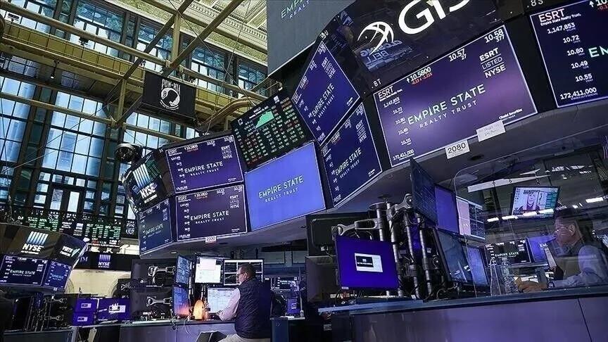 Global markets start week with cautious optimism