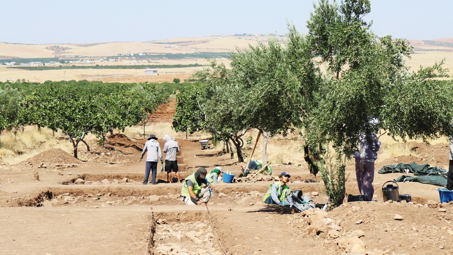 Chinese archaeologists begin first excavations
