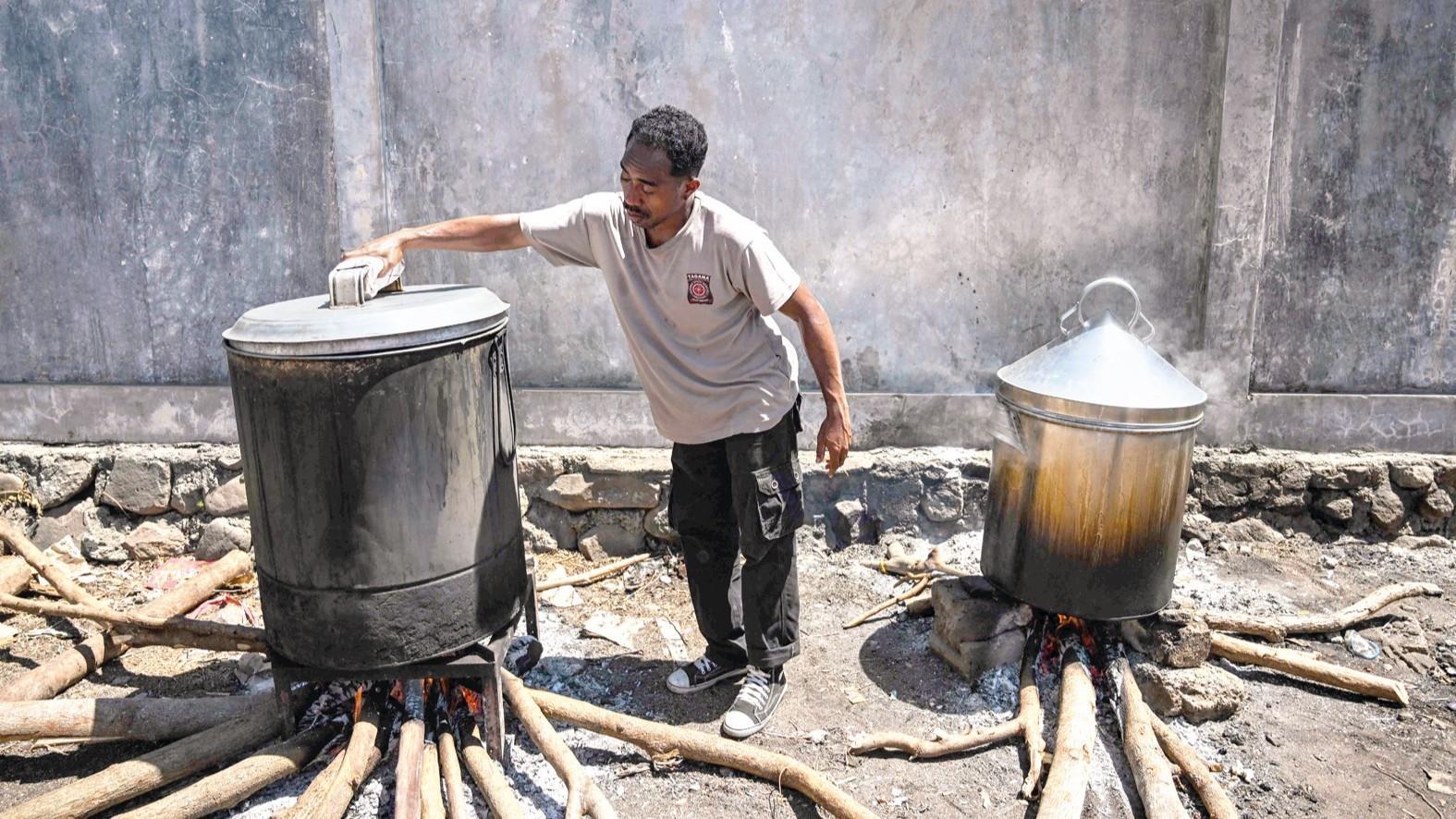UN laments ‘unacceptable’ toll of 350 aid workers killed in 2025