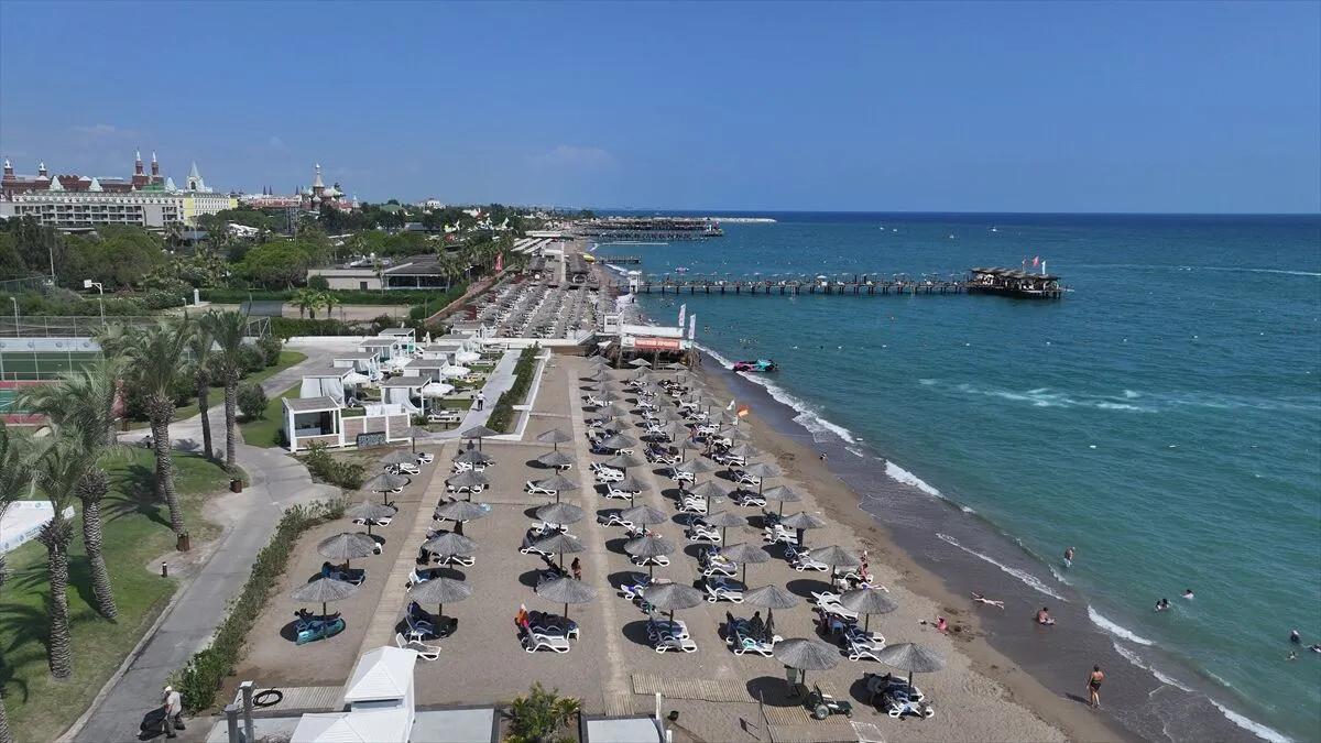 Foreign tourist arrivals to Antalya exceed 10 million