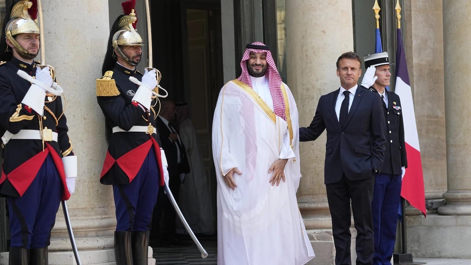 Macron hosts Saudi Arabian leader to enhance Gulf ties