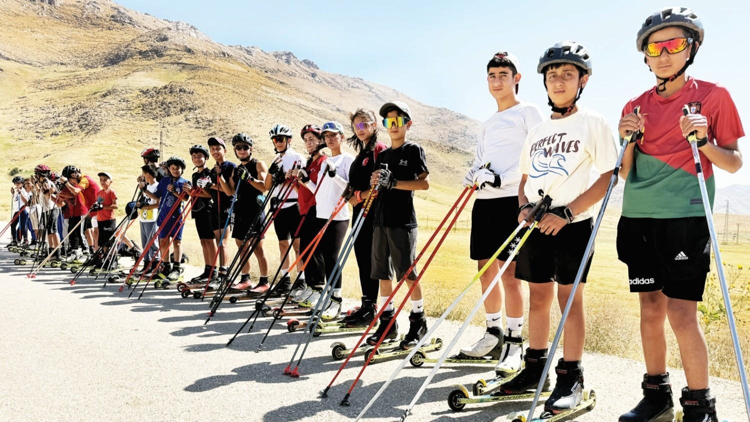 Skiers hit asphalt for winter in Türkiye’s southeast