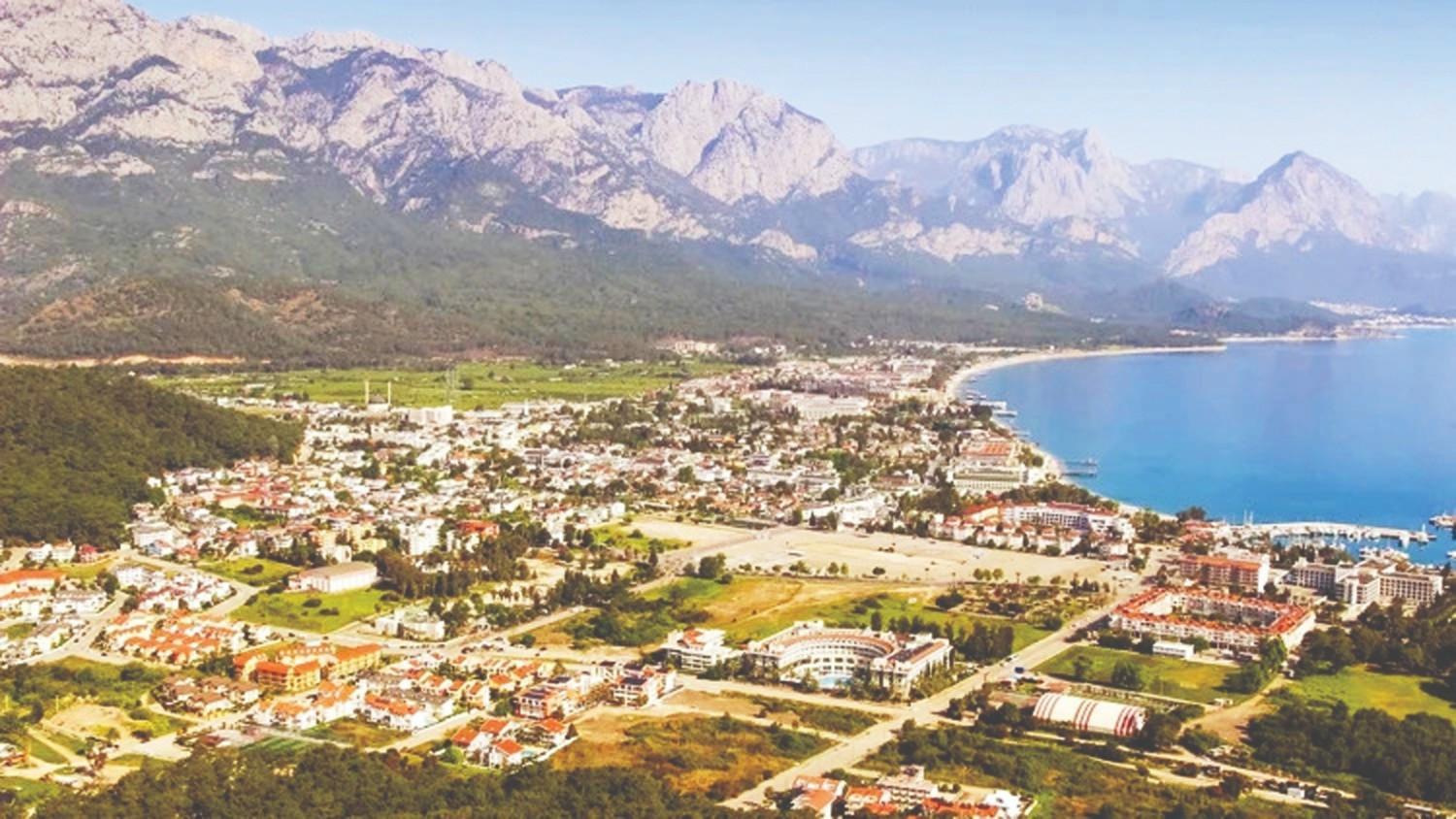 Unlawful transfer of Treasury-owned lands in Antalya exposed