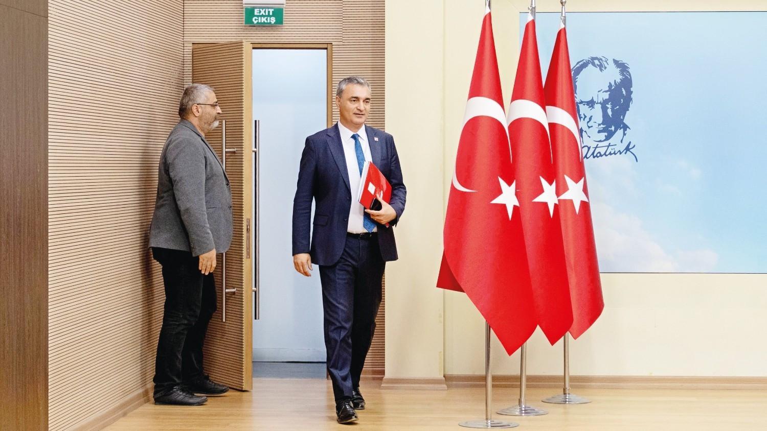 CHP refers former Özel aides to disciplinary board