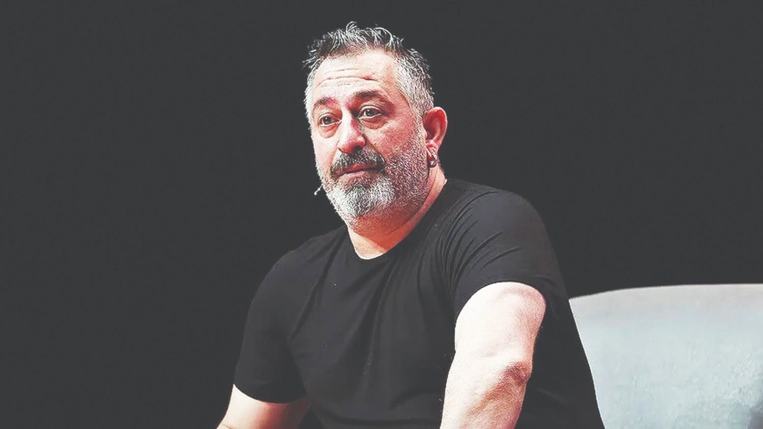 Comedian Cem Yılmaz hospitalized after heart attack