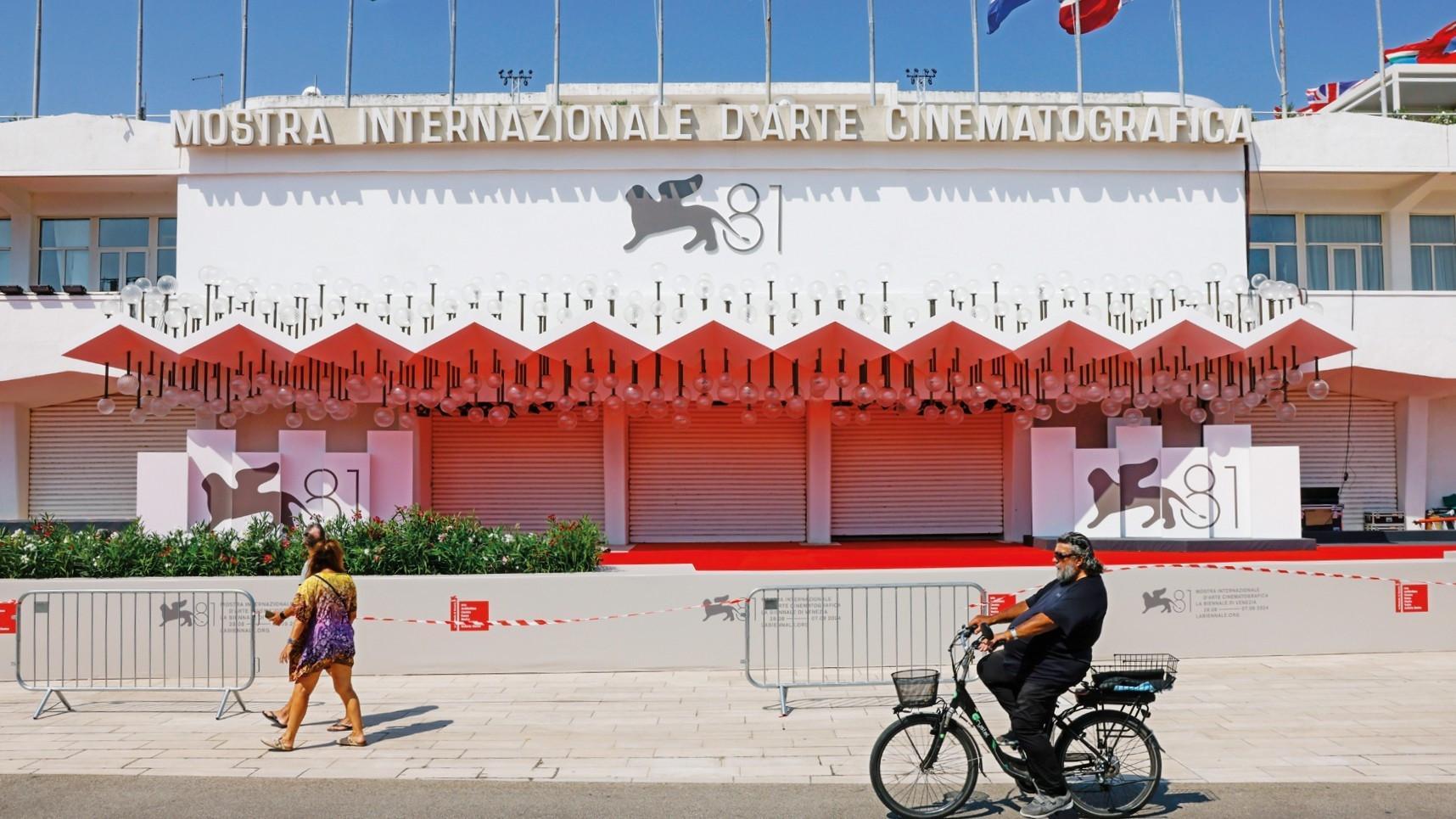 Venice Film Festival to open with stars, Oscar buzz