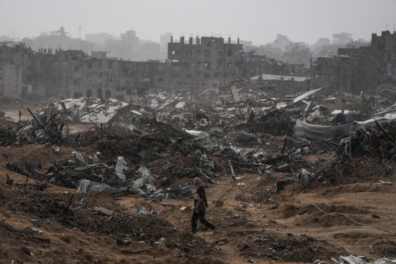 4 Palestinians killed in fresh Israeli attacks in Gaza despite ceasefire