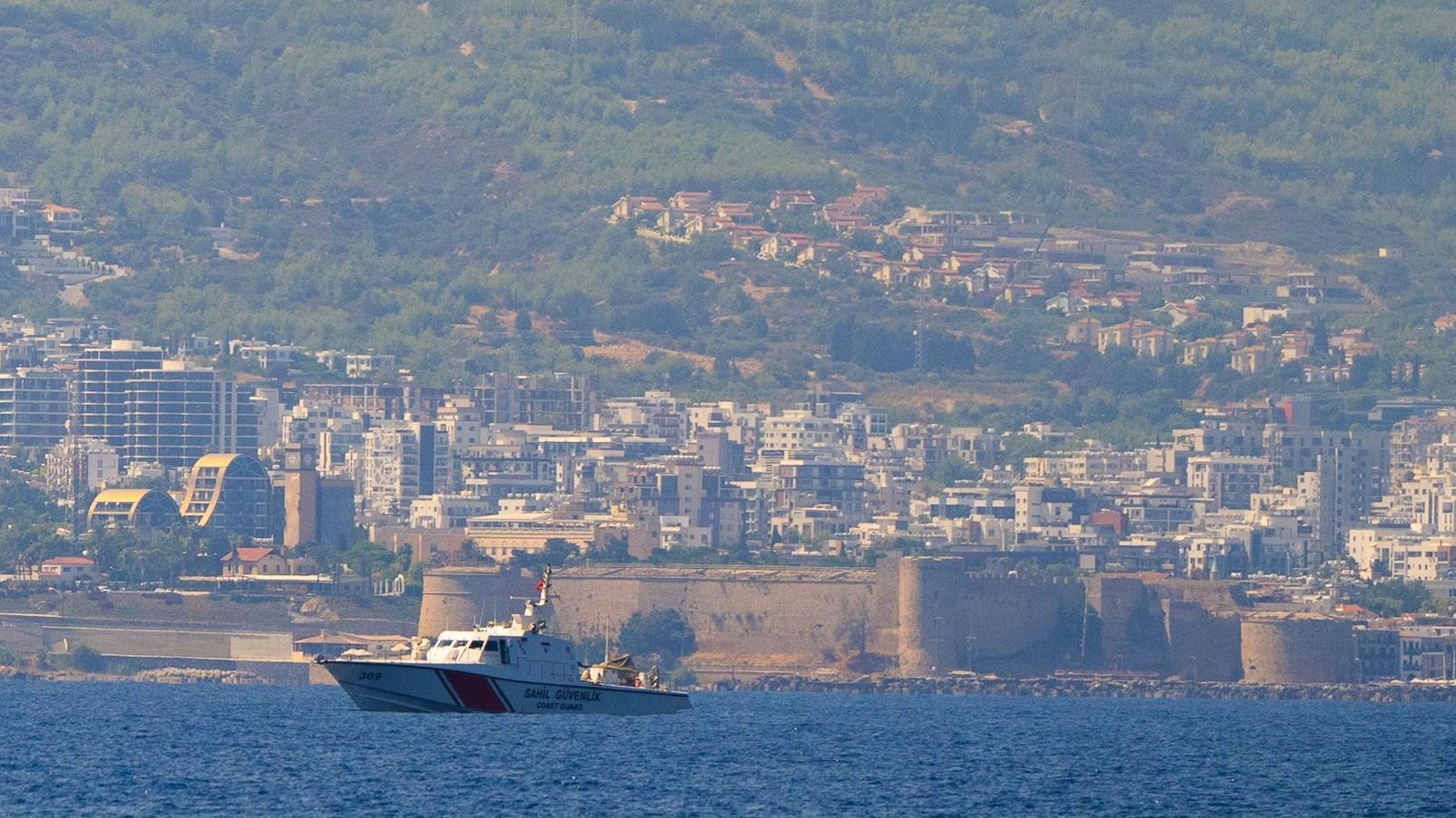 Rescue ships reach sunken ferry, Turkish Cyprus says