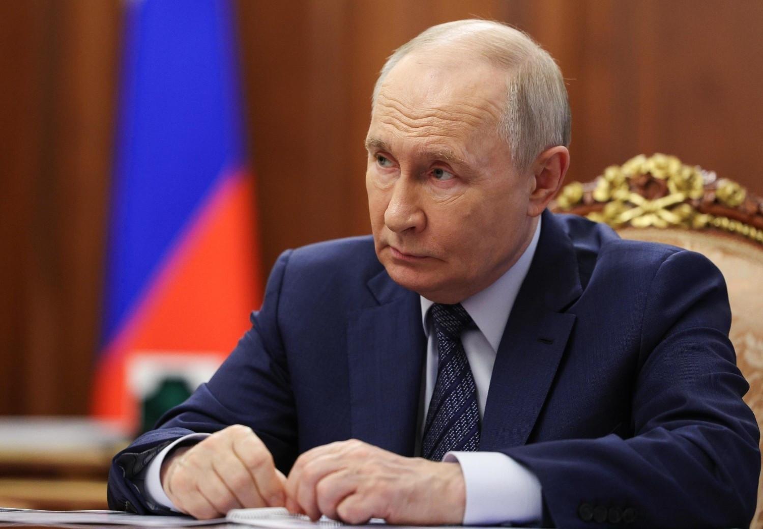 Putin orders three-day halt to strikes on Kiev