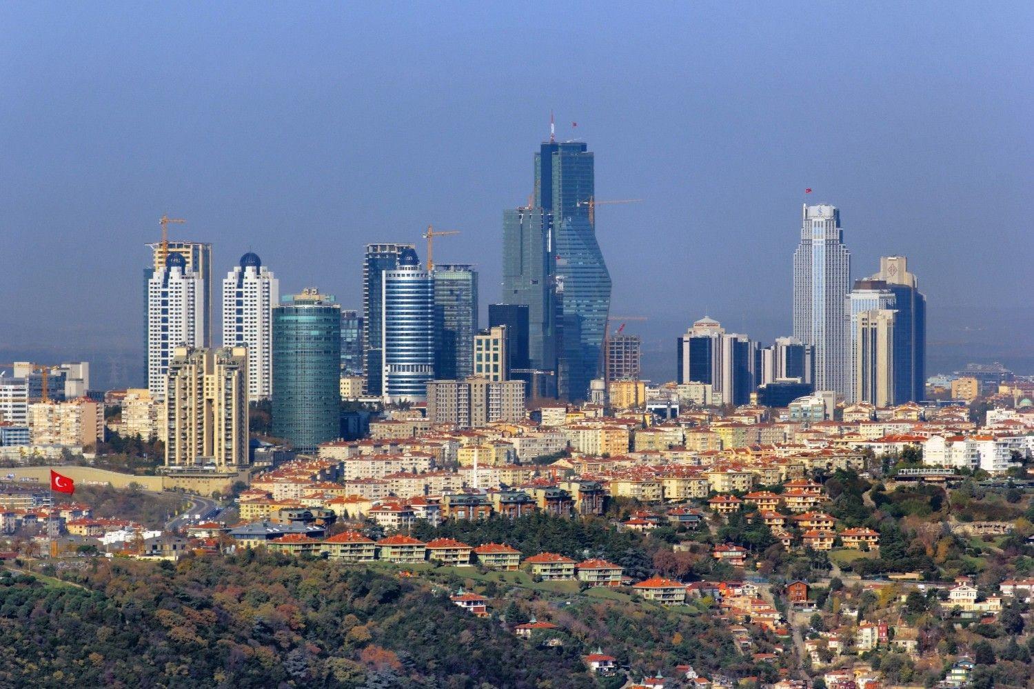 Business groups welcome medium-term program