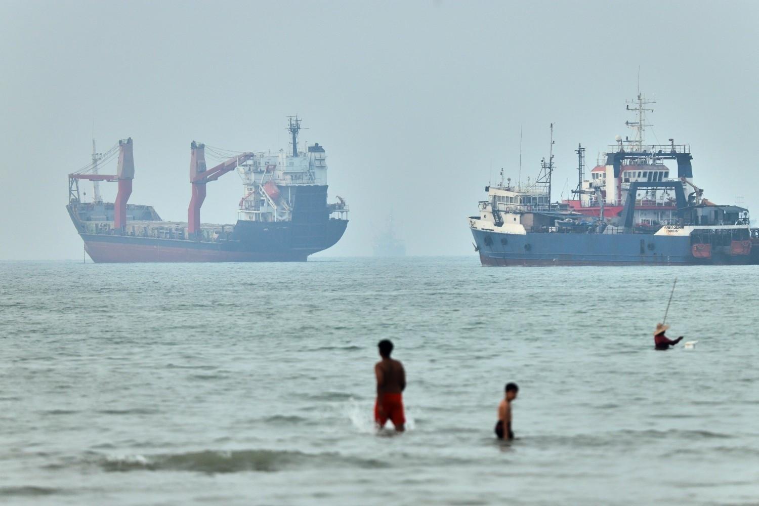 Iran says Hormuz corridor deal with Oman due within days
