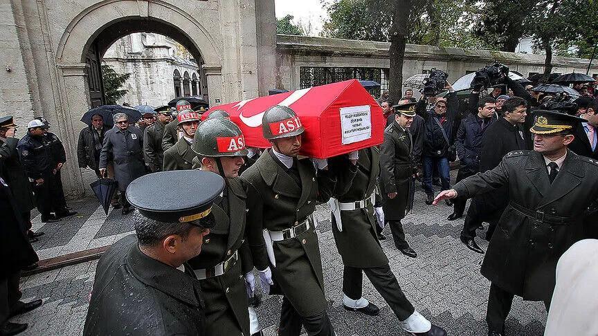 Prison staff detained over 2011 death of former intel official