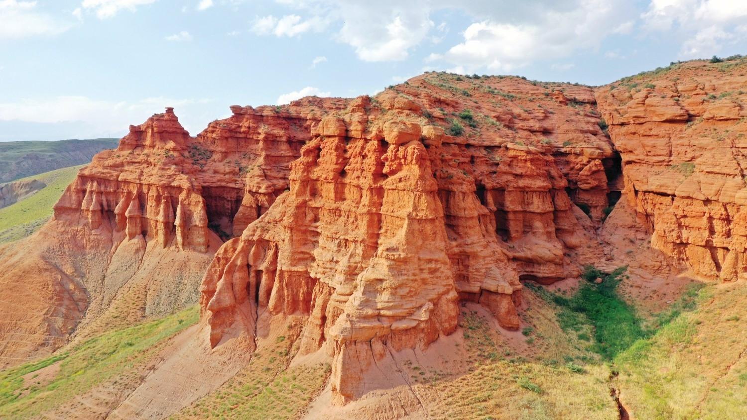 Bayam Kızıllıkları, likened to Arizona canyons, await nature lovers