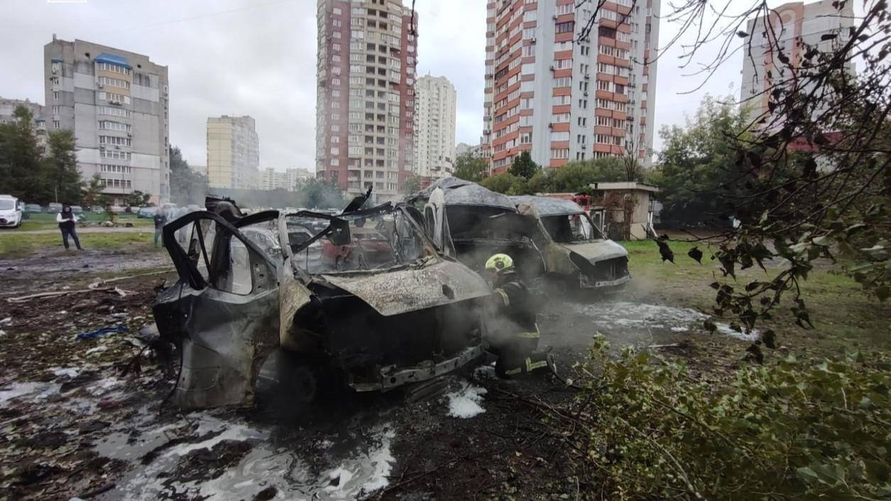 Kiev residents brace for harsh winter amid increased attacks