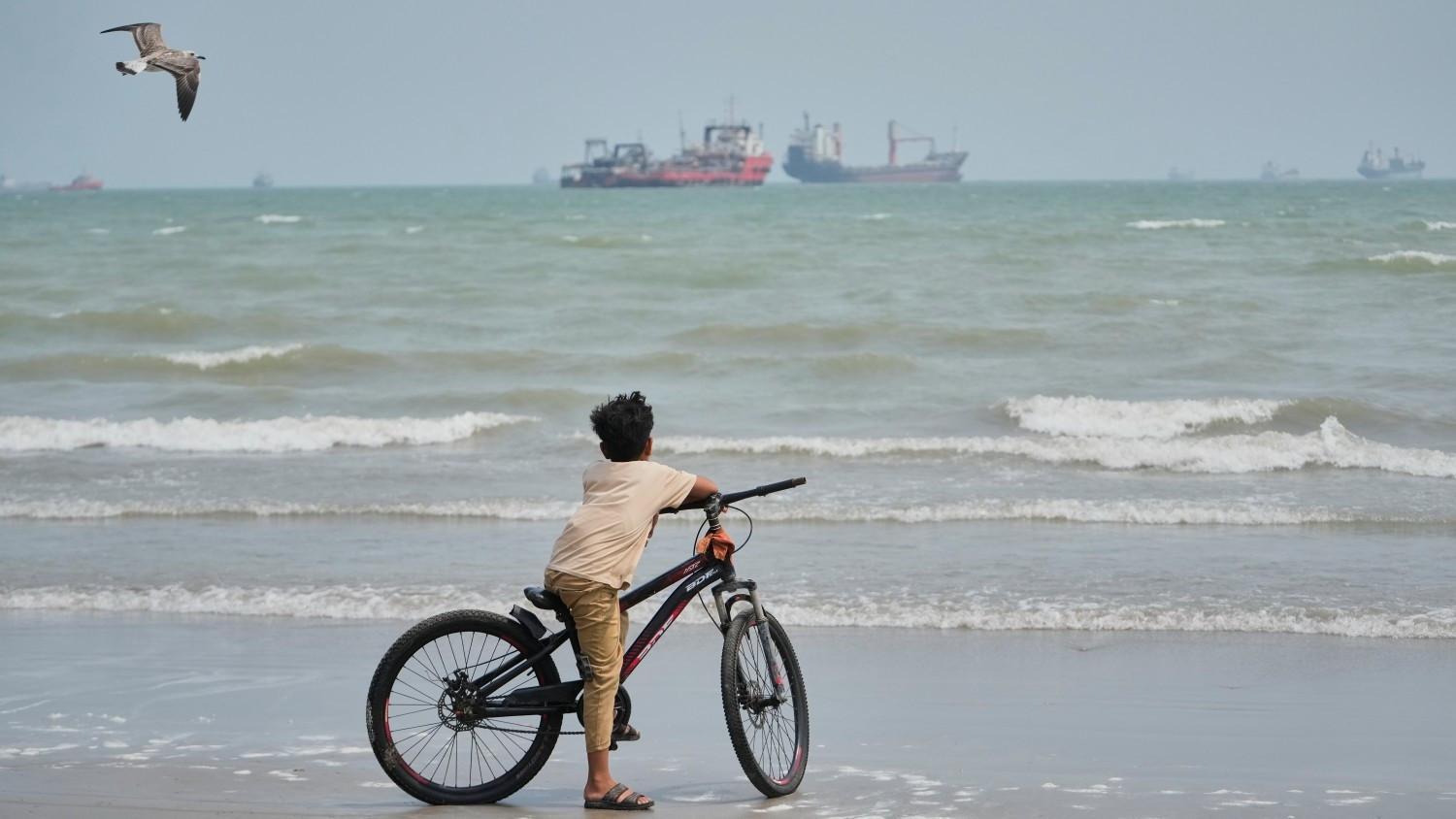 Iran proposes reopening Hormuz within seven days