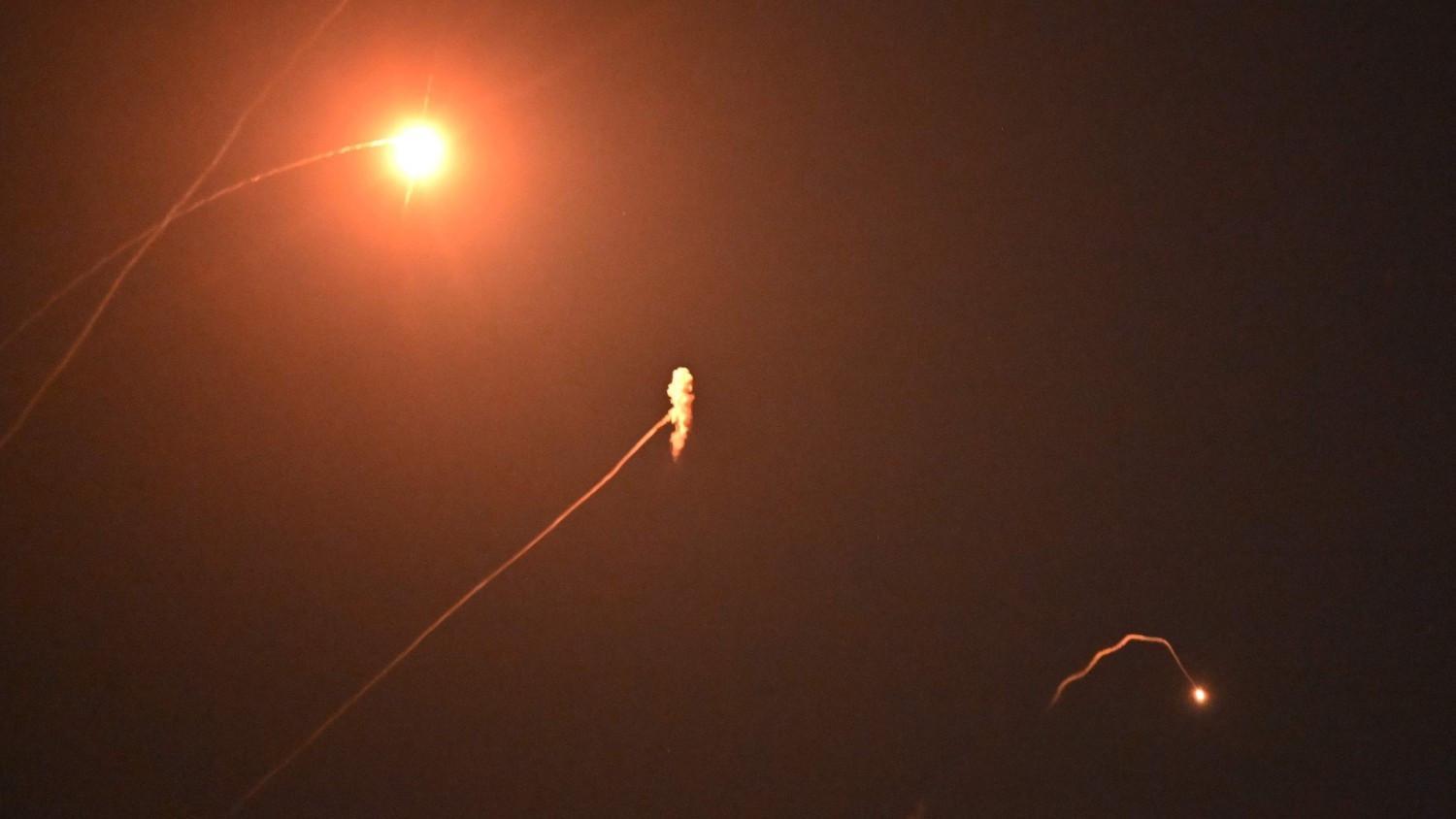 Russian attack kills two, wounds four in Kiev