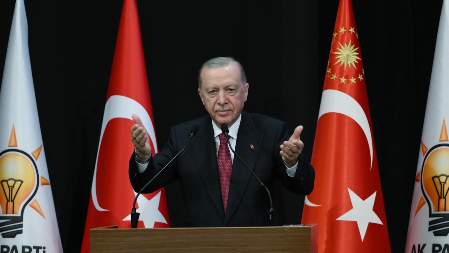 Erdoğan says his AKP will not be tarnished by fund scandal
