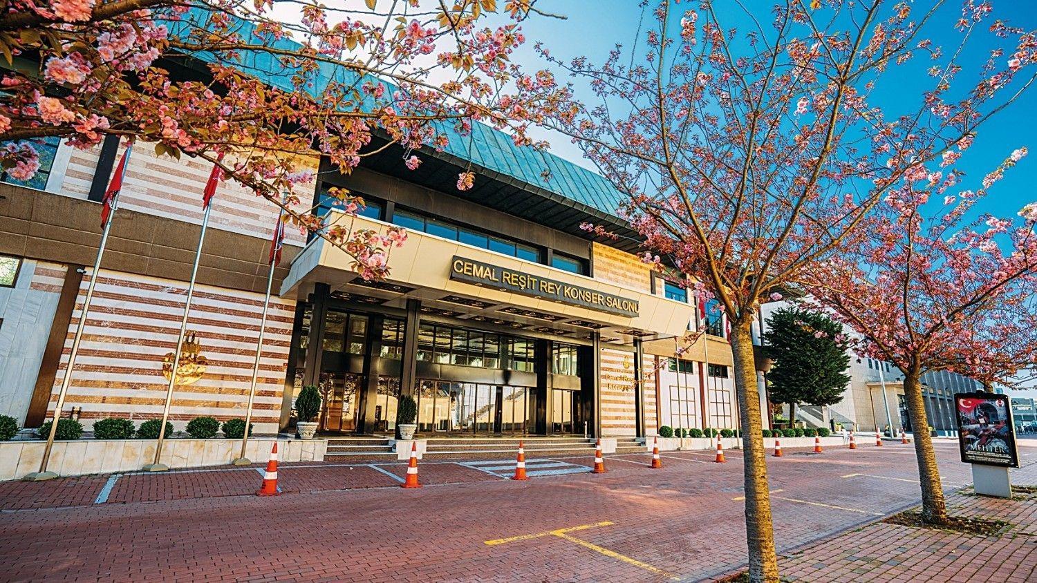Cemal Reşit Rey Concert Hall to open season with renovated building