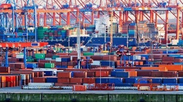 Türkiye’s exports hit record $211 billion in January-September
