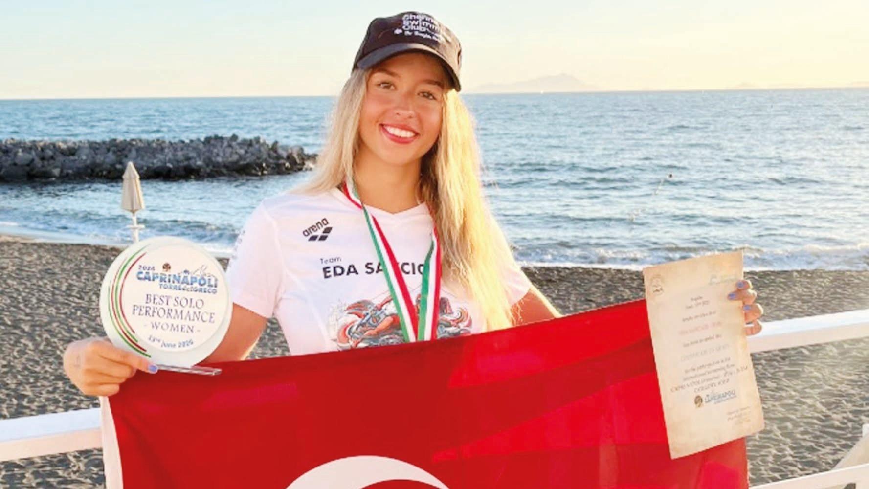 Eda Savcıgil sets dual records in Catalina channel swim