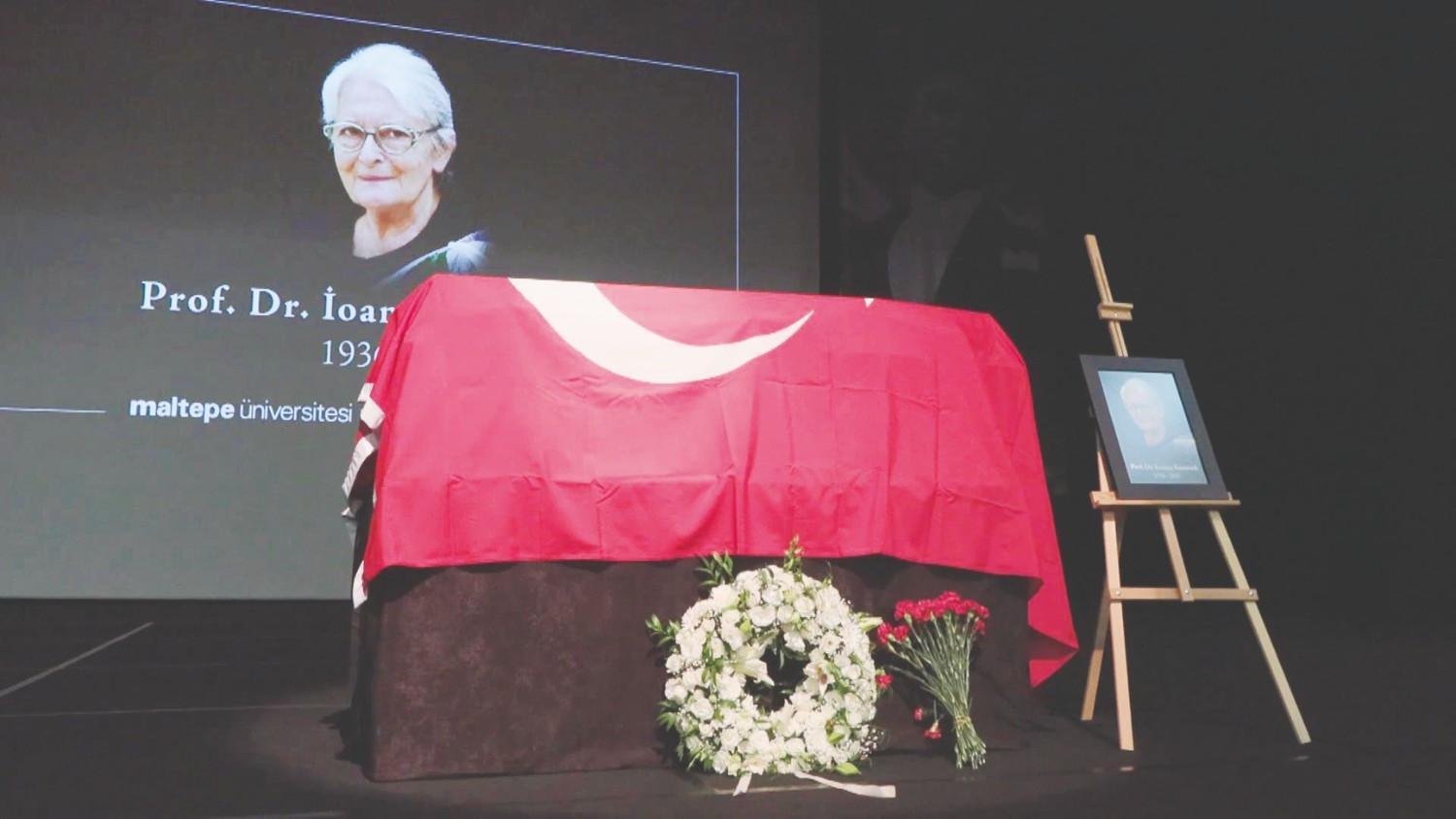 Türkiye bids farewell to pioneering philosopher İoanna Kuçuradi