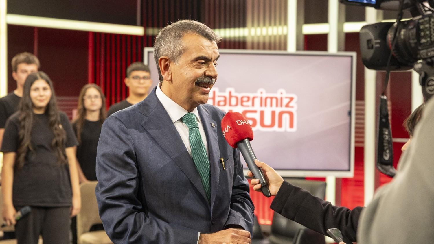 Minister Yusuf Tekin visits Demirören media high school