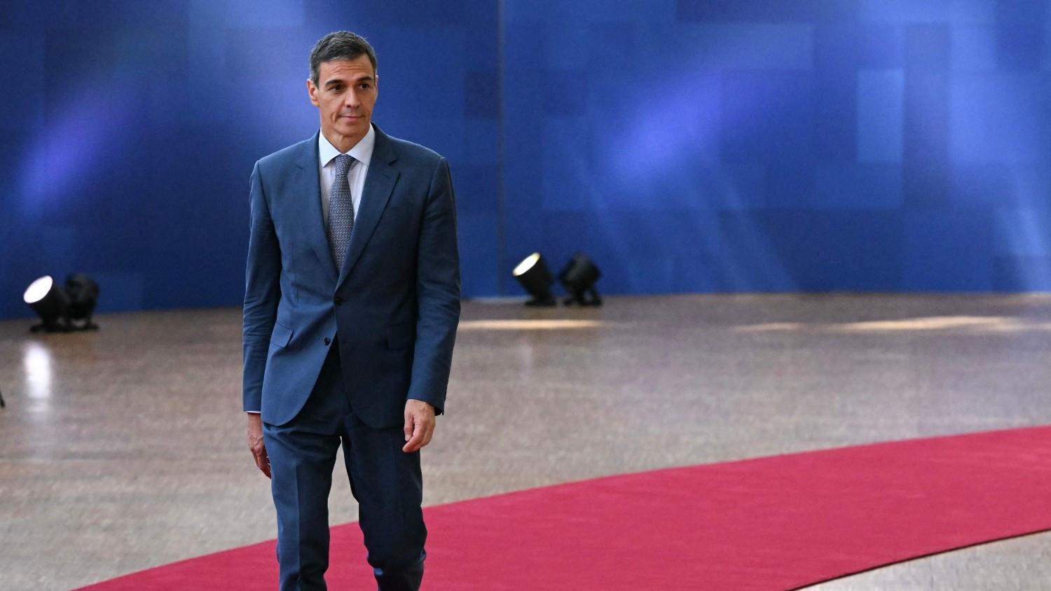 Spanish PM calls early election after housing crisis defeat