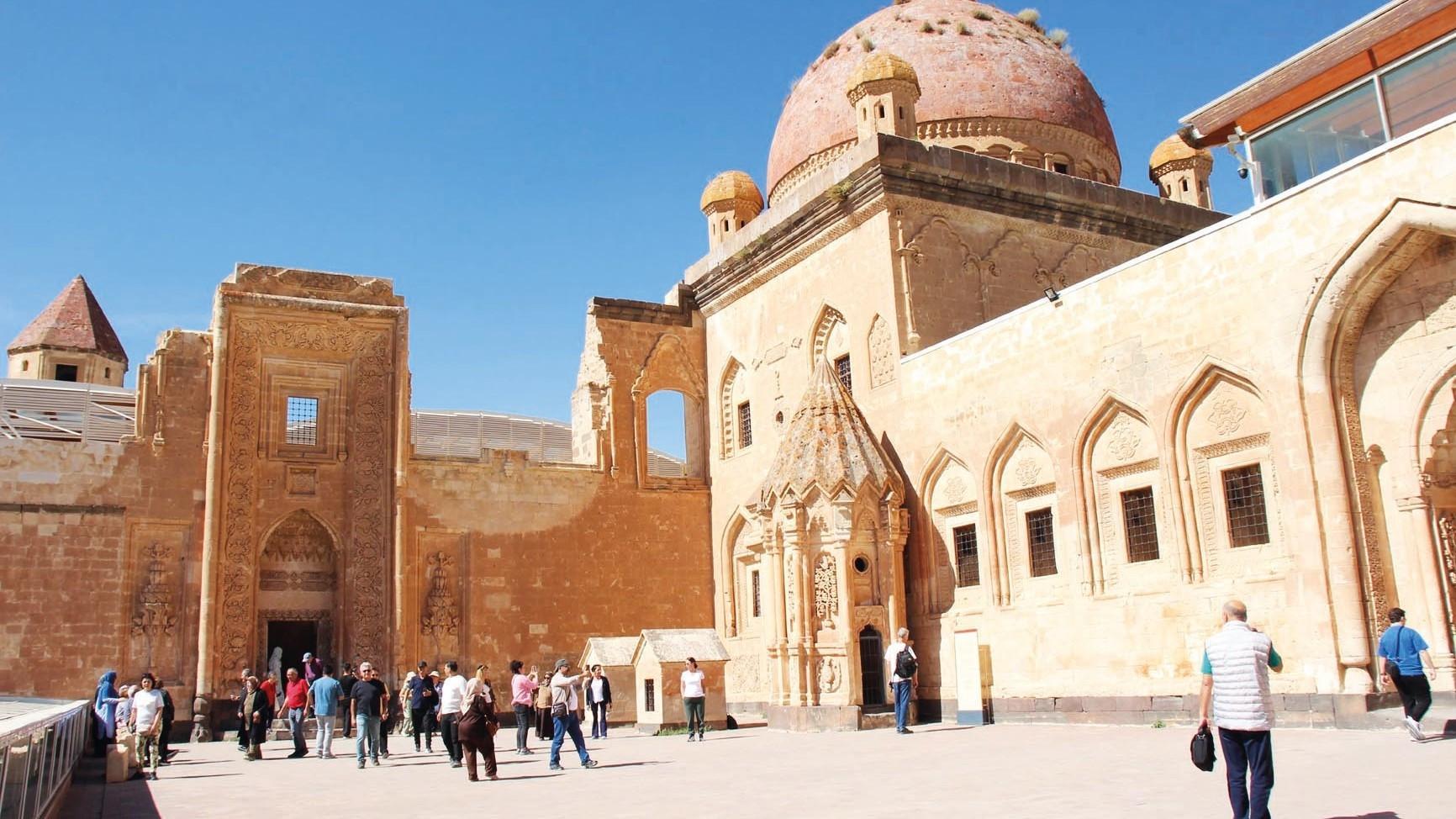 Eastern palace eyes 250,000 visitors by year-end
