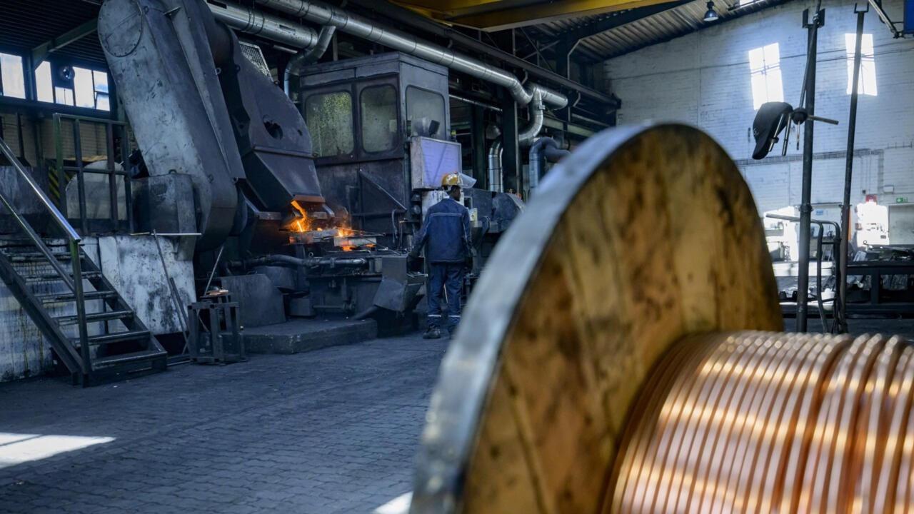 German factory orders plunge as recovery still fragile