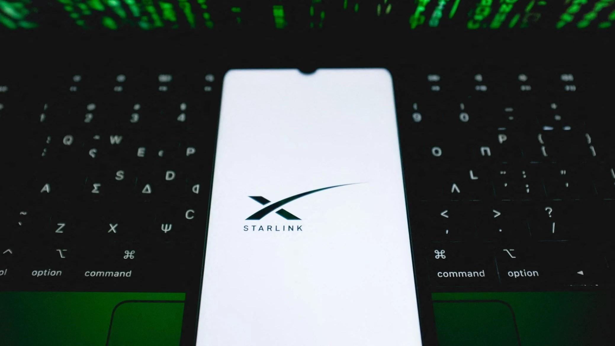Starlink decides to buy low-band spectrum for mobile phone service
