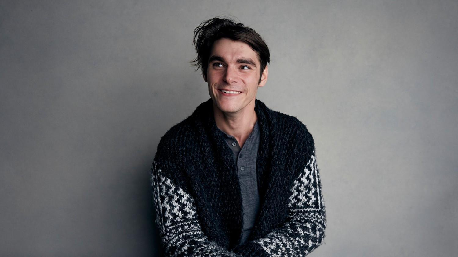 RJ Mitte, ‘Breaking Bad’ star, dies at 34