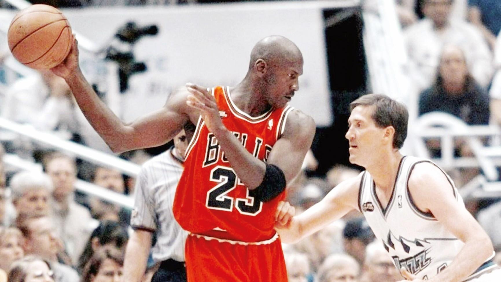 Michael Jordan jersey sets record for basketball memorabilia