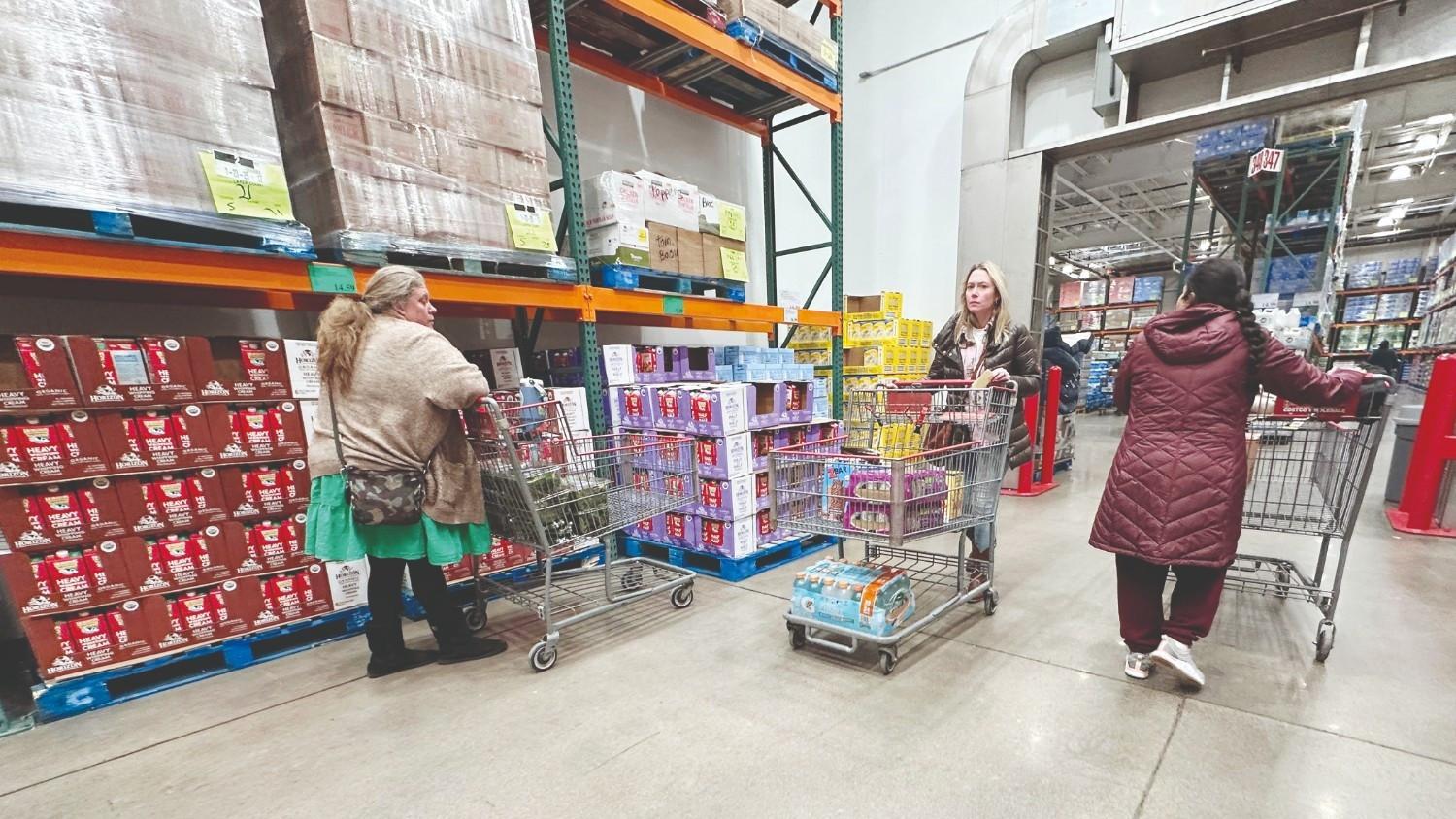 US inflation rises to 3.7 pct as fuel costs climb