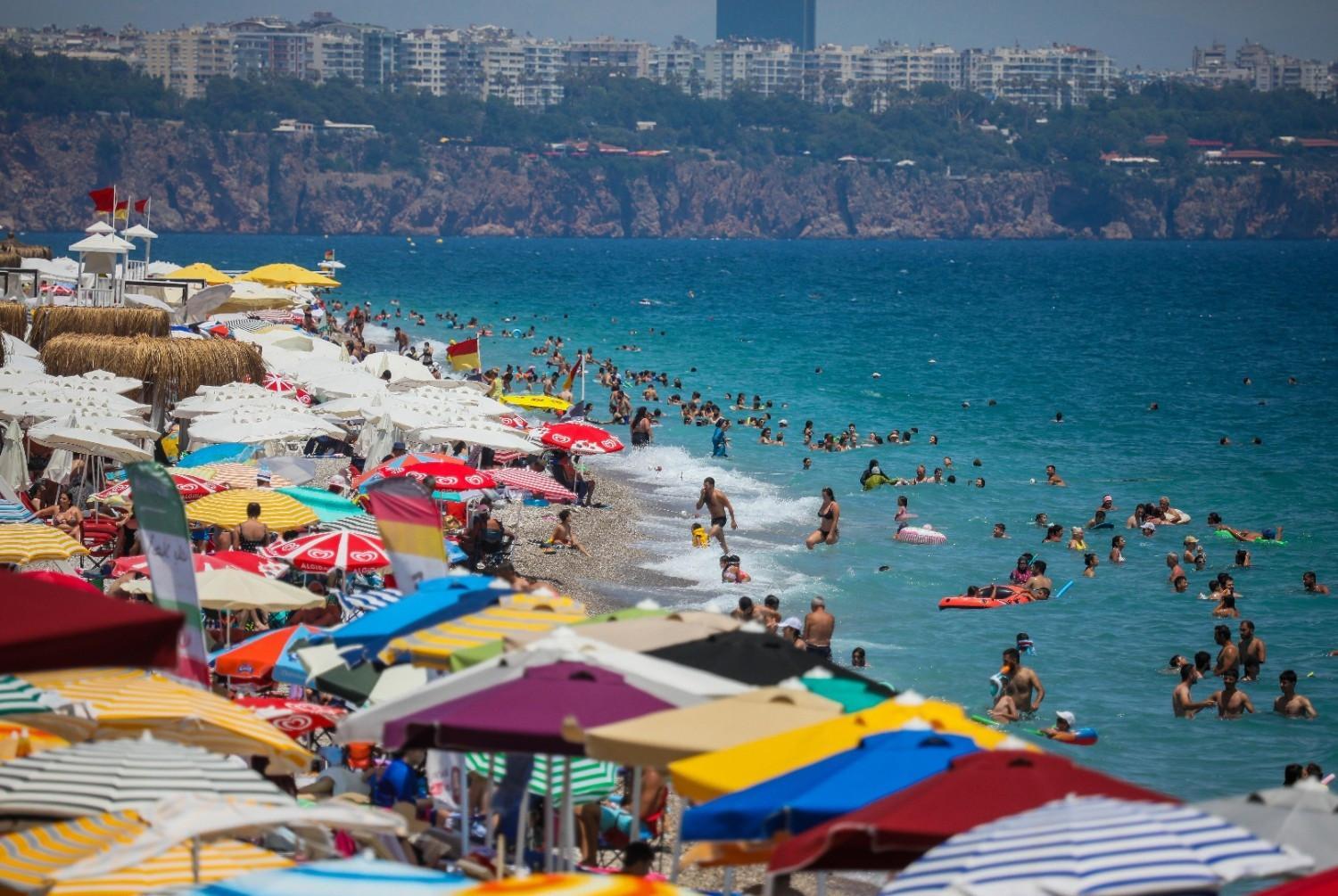Antalya welcomes 14 million tourists despite regional wars