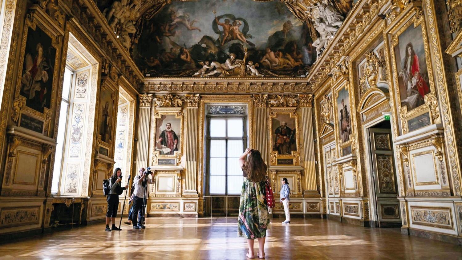 Louvre boss warns of closure risk without major renovations