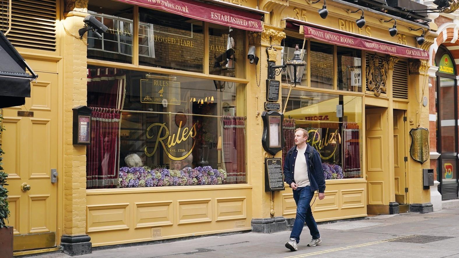 Building of London’s oldest restaurant donated to charity