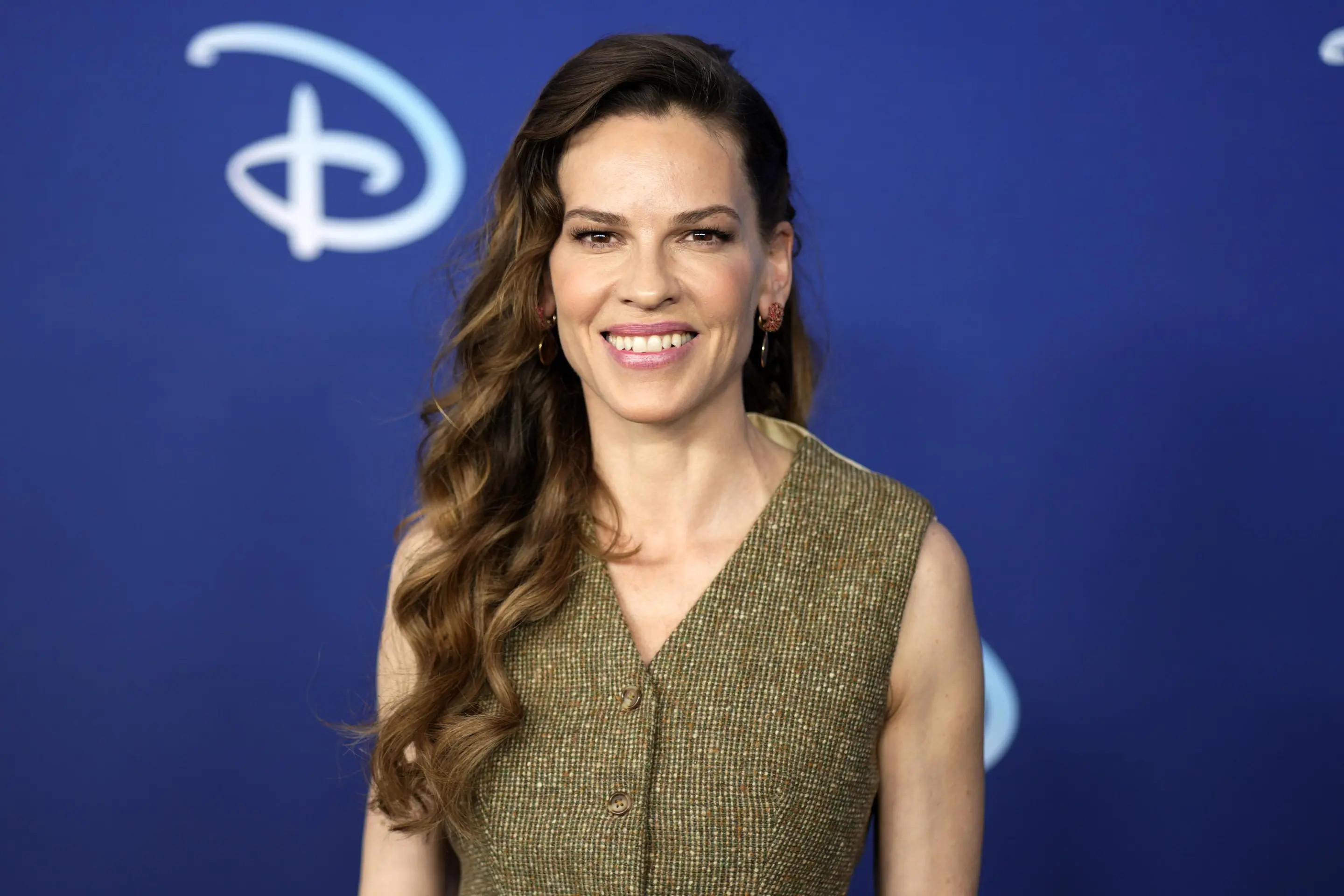 Hilary Swank, 52, expecting third child