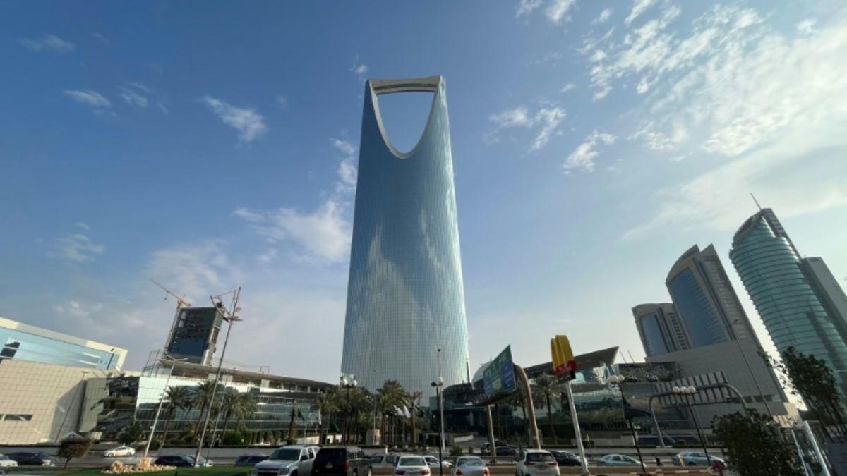 Saudi-Houthi disruption spreads