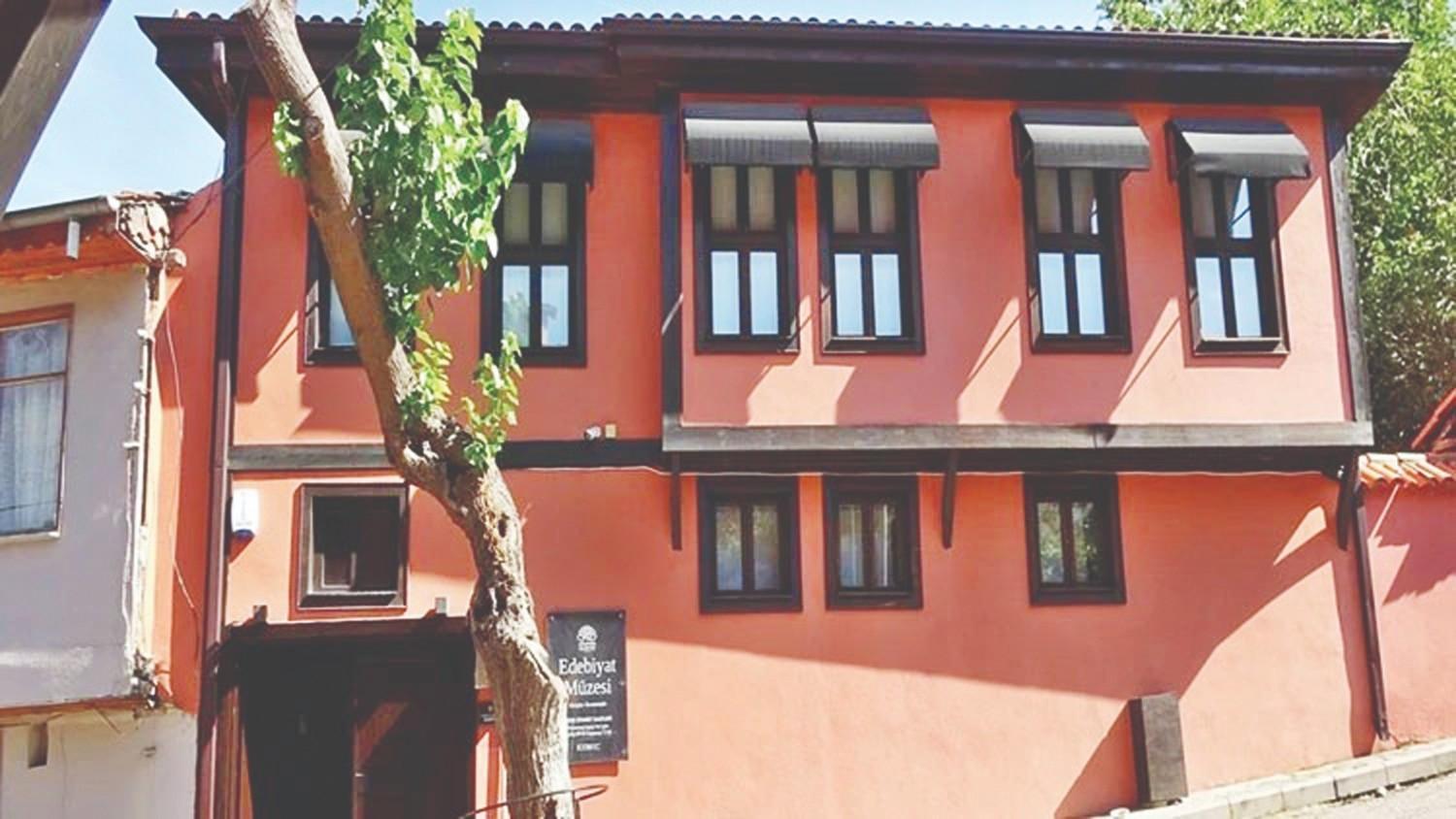 Turkish literature museum attracts 18,000 visitors in nine months