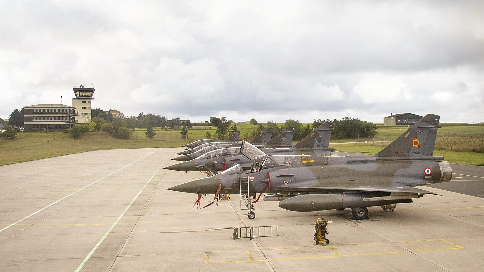 French fighter jet crashes during training, at least one dead
