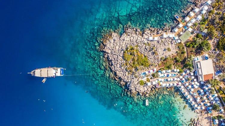 Domestic tourism spending rises 33 percent in second quarter