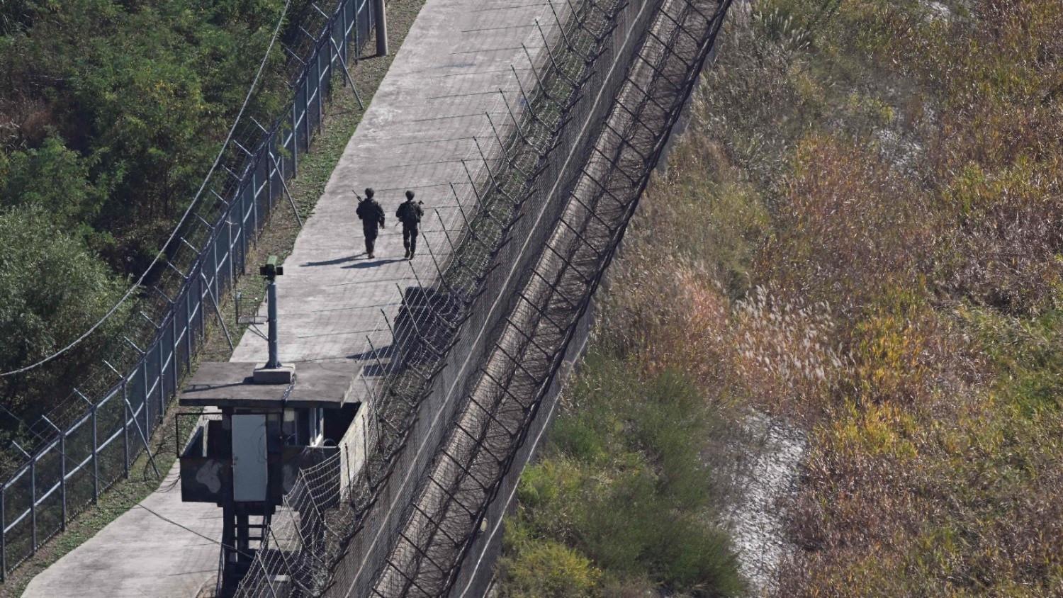 South Korea proposes holding border talks with North