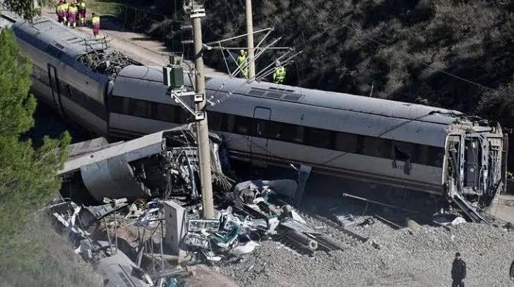 Dozens killed as high-speed trains collide in Spain